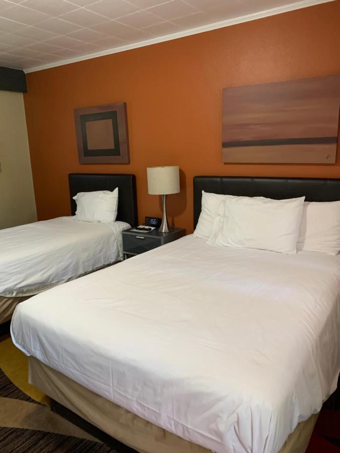 The Triangle Motel Alma Bagian luar foto