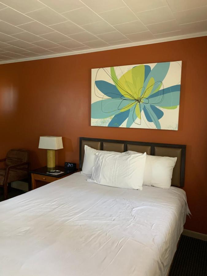 The Triangle Motel Alma Bagian luar foto