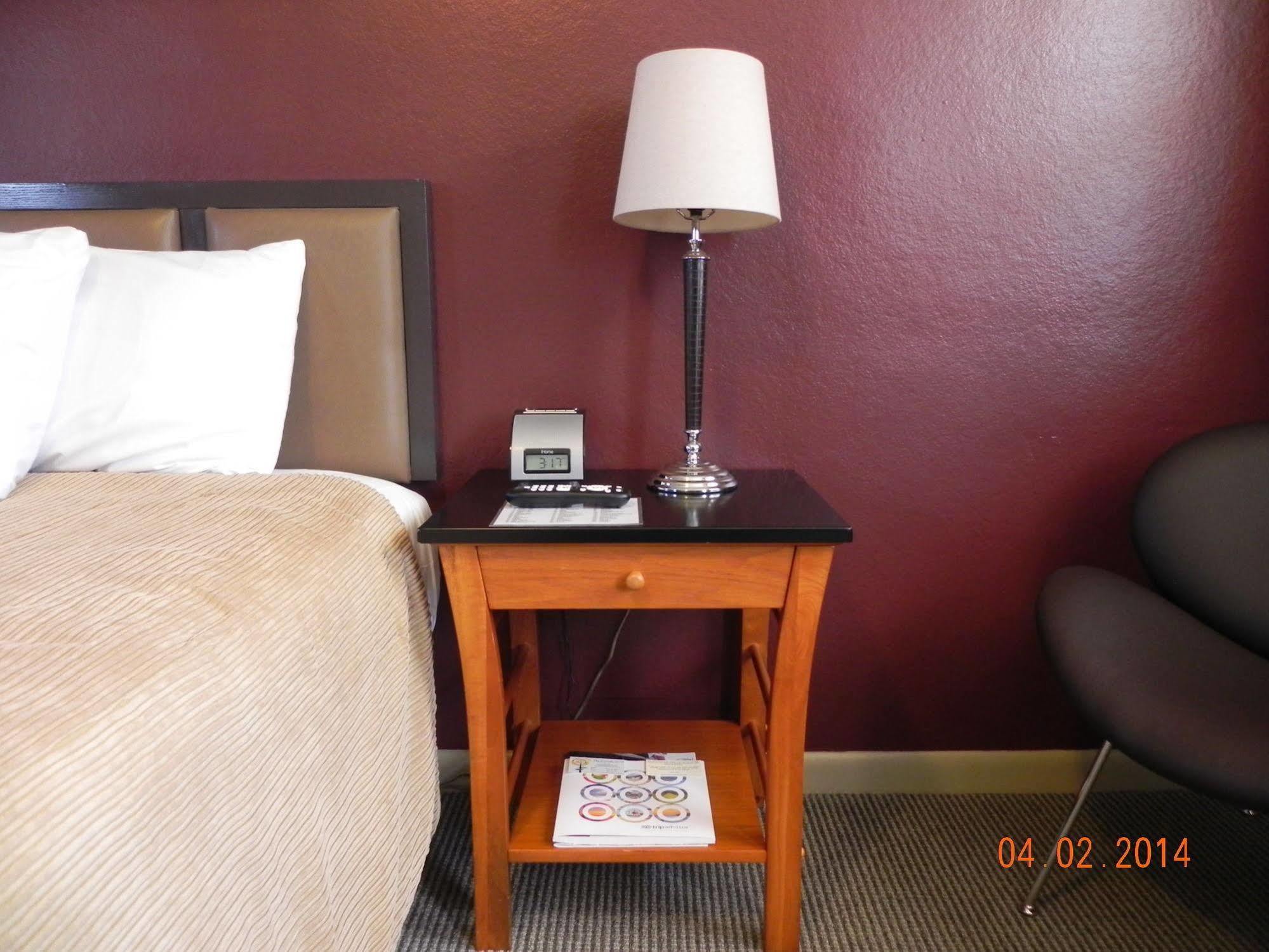 The Triangle Motel Alma Bagian luar foto